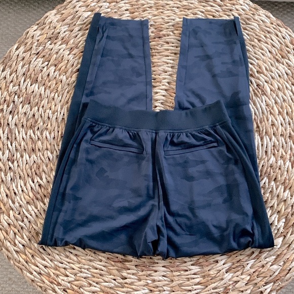 Athleta Navy Camo Brooklyn Ankle Pant - Picture 7 of 16